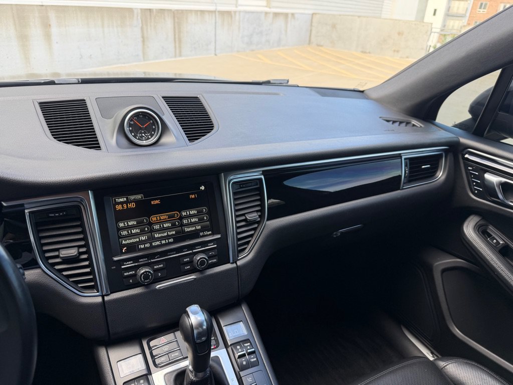 Used 2016 Porsche Macan S AWD/4WD image 16