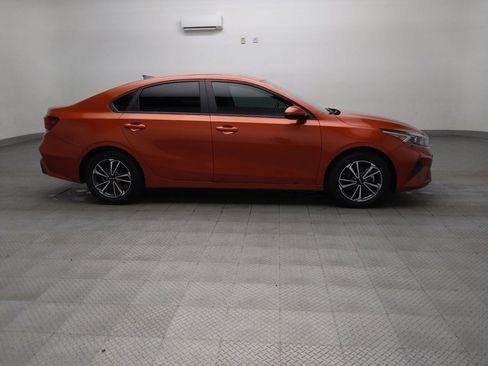 Used 2023 Kia Forte LXS w/ LXS Technology Package FWD image 11