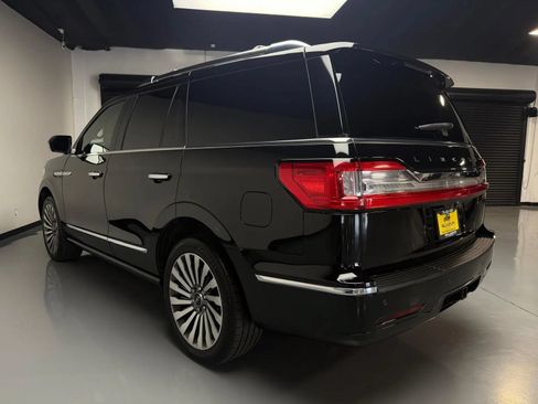 Used 2018 Lincoln Navigator Reserve w/ Technology Package AWD/4WD image 6