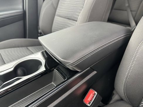 Certified 2025 Chevrolet Equinox LT image 12