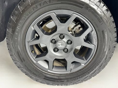 Used 2025 Honda Pilot TrailSport image 34