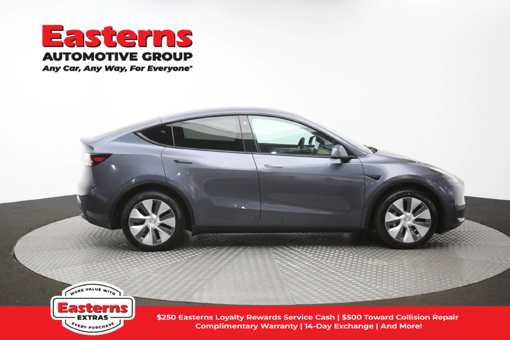 Used 2023 Tesla Model Y Long Range AWD/4WD image 40