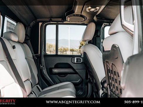 Used 2020 Jeep Gladiator Mojave AWD/4WD image 46