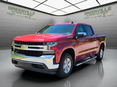 Used 2021 Chevrolet Silverado 1500 LT image 2
