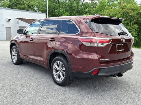 Used 2016 Toyota Highlander Plus AWD/4WD image 5