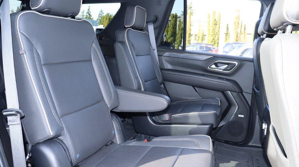 Used 2023 GMC Yukon SLT w/ SLT Premium Package AWD/4WD image 24
