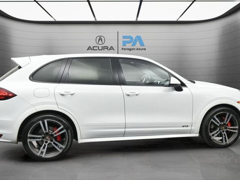 Used 2014 Porsche Cayenne GTS image 6