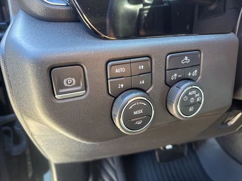 Used 2022 Chevrolet Silverado 1500 LT Trail Boss w/ Convenience Package II image 16