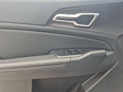 New 2026 Kia Sportage EX image 6