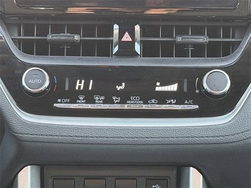 Used 2023 Toyota Corolla Cross LE image 23