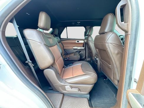 Used 2021 Ford Explorer King Ranch w/ Premium Technology Package AWD/4WD image 33
