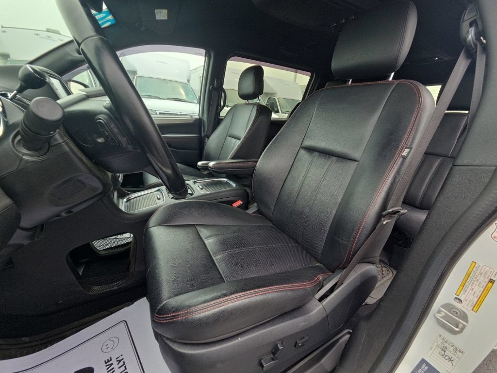 Used 2020 Dodge Grand Caravan GT FWD image 21