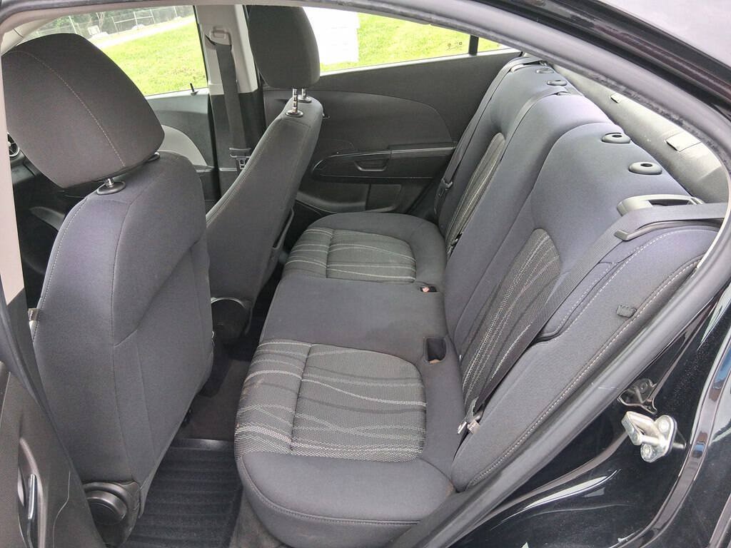 Used 2016 Chevrolet Sonic LT FWD image 10