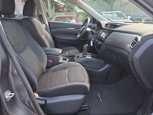 Used 2019 Nissan Rogue S w/ Special Edition Package image 26