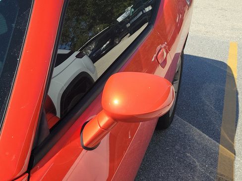 Used 2018 Dodge Challenger SXT image 3