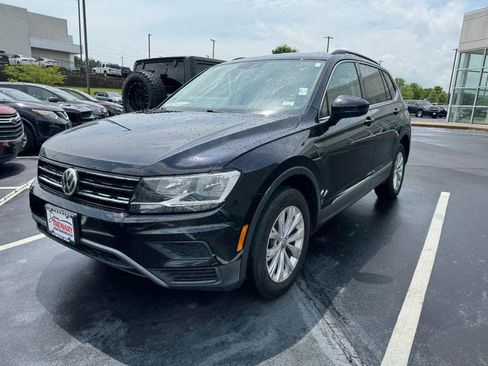 Used 2018 Volkswagen Tiguan SE FWD image 3