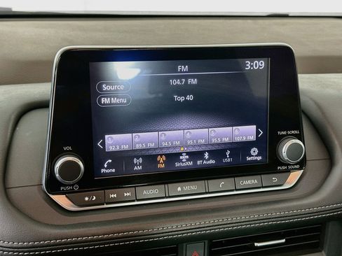 Used 2023 Nissan Rogue SV FWD image 21