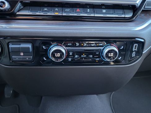 Used 2025 GMC Sierra 1500 SLT image 15