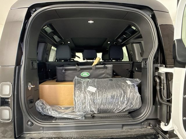 New 2026 Land Rover Defender 110 S AWD/4WD image 28