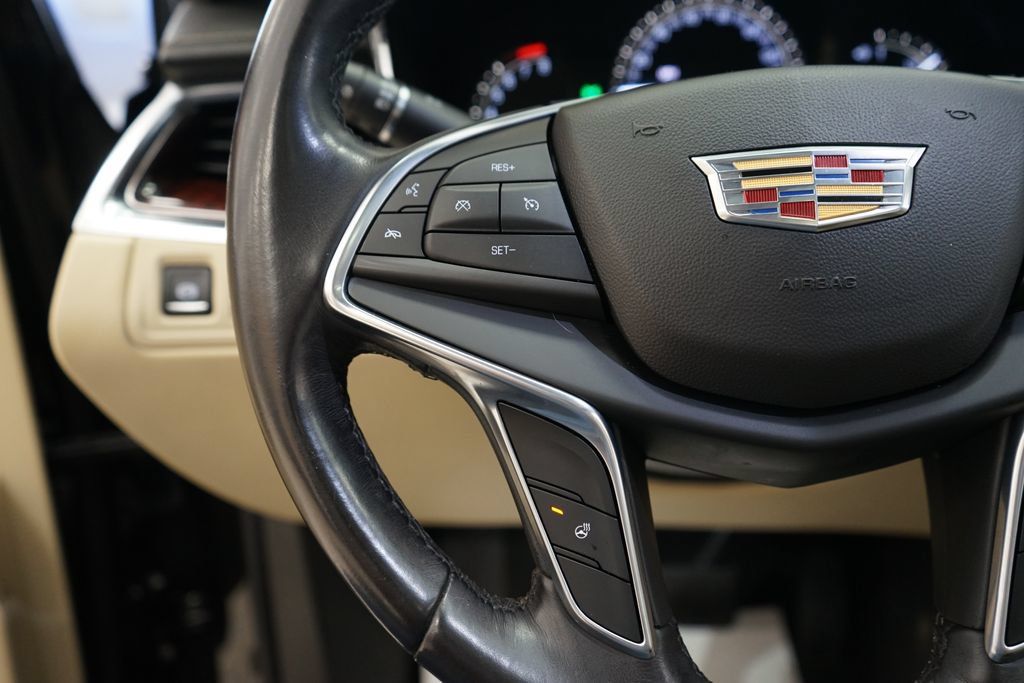 Used 2018 Cadillac XT5 Luxury AWD/4WD image 32