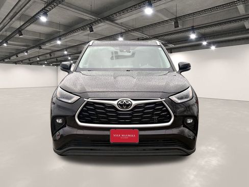 Used 2022 Toyota Highlander XLE image 18