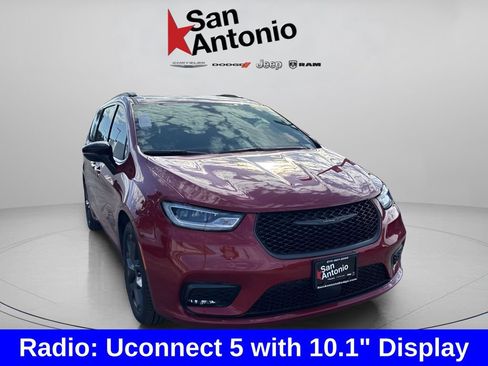 New 2026 Chrysler Pacifica Select w/ S Appearance Package FWD image 4