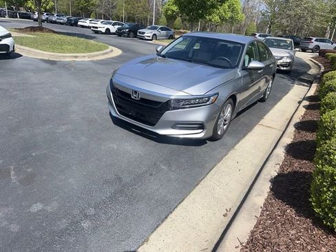 Used 2019 Honda Accord LX image 7