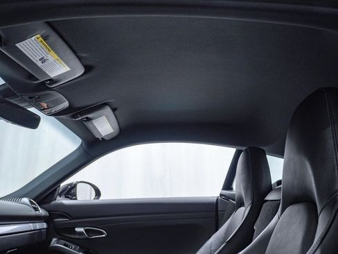 Used 2017 Porsche 718 Cayman S image 19