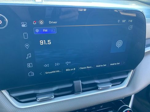 Used 2025 Chevrolet Equinox LT w/ Convenience Package II image 36