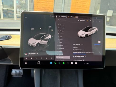 Used 2023 Tesla Model 3 Standard Range RWD image 40