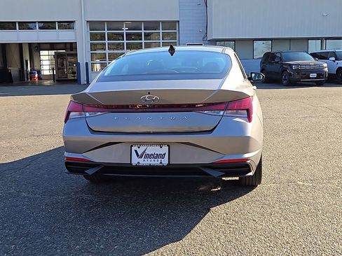 Certified 2023 Hyundai Elantra SEL w/ Convenience Package image 7