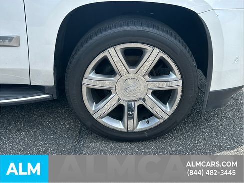 Used 2020 Cadillac Escalade ESV Luxury RWD image 15