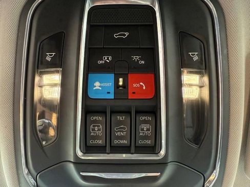 Certified 2023 Jeep Grand Cherokee 4xe image 30