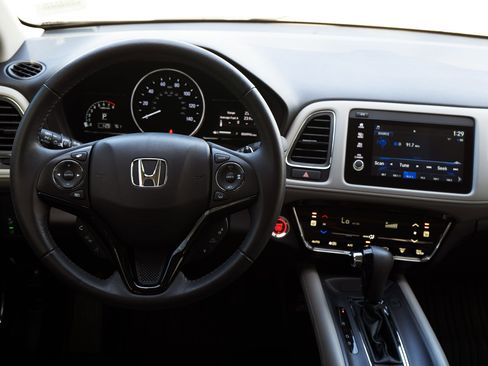 Certified 2021 Honda HR-V EX-L image 19