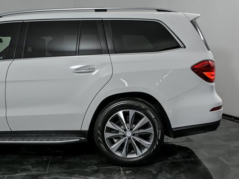 Used 2014 Mercedes-Benz GL 450 4MATIC w/ Lighting Package image 7