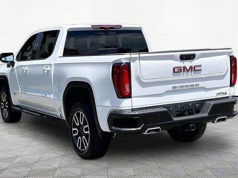 Used 2024 GMC Sierra 1500 AT4 w/ Technology Package AWD/4WD image 4