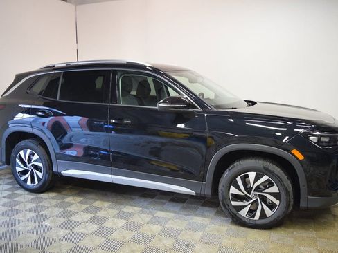 New 2025 Volkswagen Tiguan S image 2