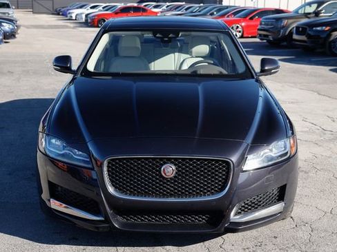 Used 2017 Jaguar XF Prestige image 19