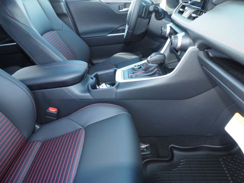 Used 2025 Toyota RAV4 XSE image 21