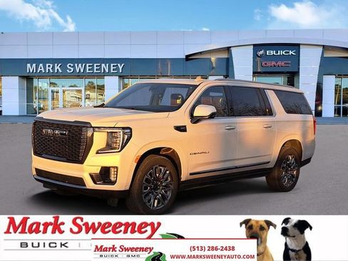 Used 2023 GMC Yukon XL Denali Ultimate image 1