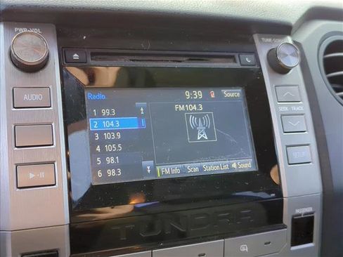 Used 2014 Toyota Tundra SR image 16