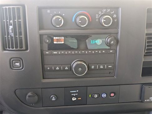 Used 2024 GMC Savana 3500 Extended w/ Power Convenience Package image 15