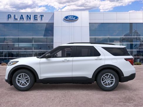 New 2026 Ford Explorer Active RWD image 3