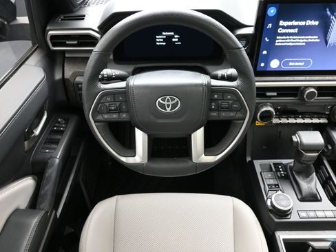 Used 2024 Toyota Tacoma Limited w/ Limited Package (LT) AWD/4WD image 26