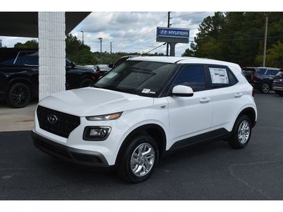 New 2025 Hyundai Venue SE