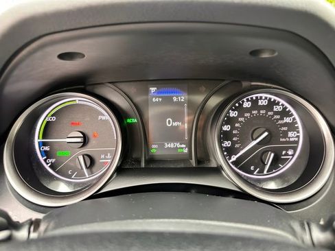 Used 2023 Toyota Camry SE w/ Cold Weather Package FWD image 30