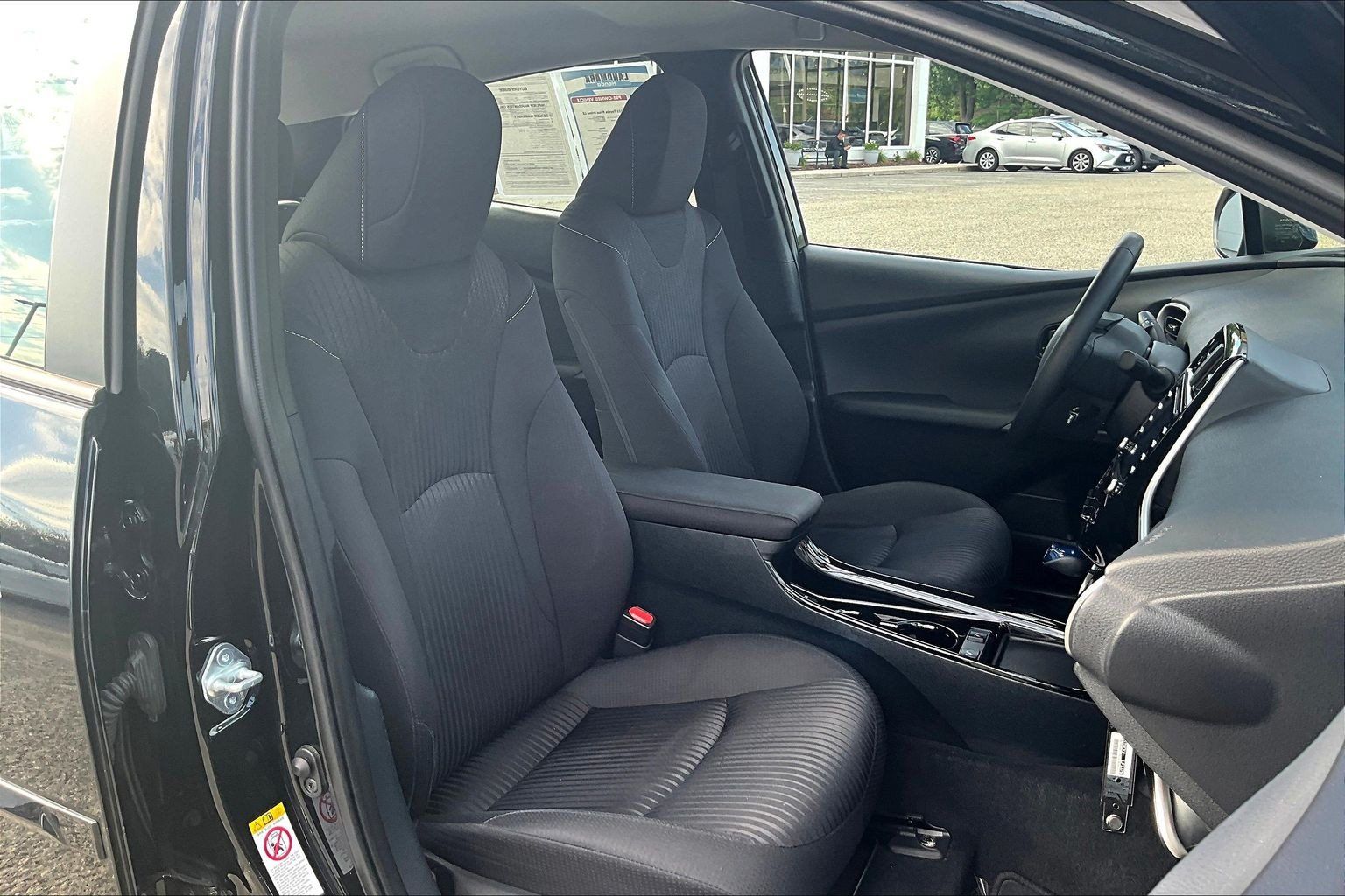 Used 2021 Toyota Prius Prime LE w/ Carpet Mat Package (TMS) FWD image 7