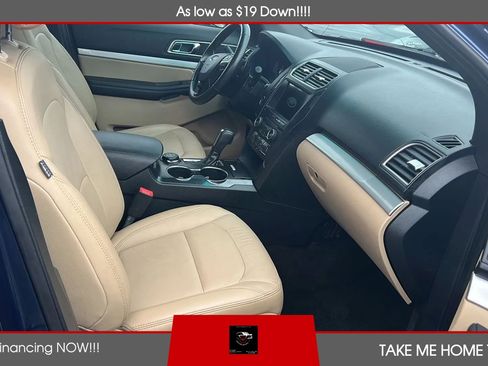 Used 2017 Ford Explorer XLT w/ Equipment Group 202A AWD/4WD image 9