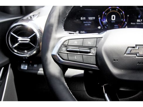 Used 2025 Chevrolet Equinox ACTIV w/ Convenience Package III image 17