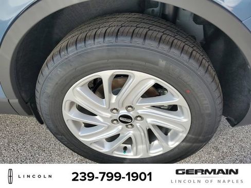 New 2026 Lincoln Corsair Premiere image 11